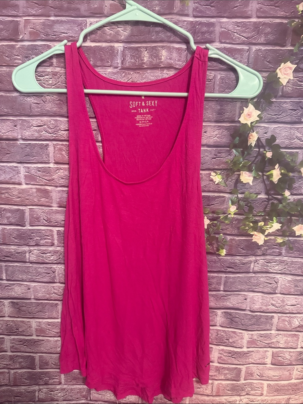 American Eagle Outfitters Hot Pink Scoop Racerback Tank small ladies women’s